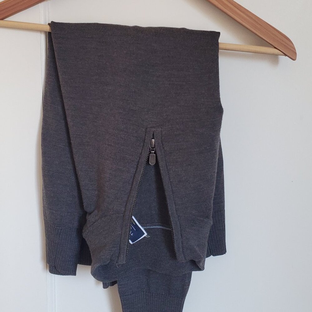 Charles Tyrwhitt charcoal merino wool quarter zip sweater size M